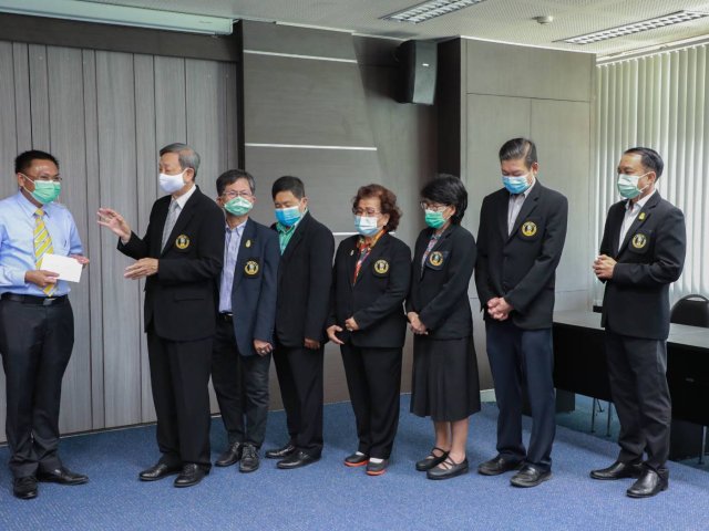 คณะกรรมการดำเนินการและเจ้าหน้าที่สหกรณ์ออมทรัพย์การประปาส่วนภูมิภาค จำกัด  เข้าสวัสดีปีใหม่