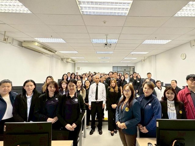 การสัมมนา เรื่่อง การใช้โปรแกรม Microsoft Excel ณ สำนักบริการคอมพิวเตอร์ ชั้น 5 มหาวิทยาลัยเกษตรศาสตร์ จัดโดย ชุมนุมสหกรณ์ออมทรัพย์ไทย ไอซีที จำกัด